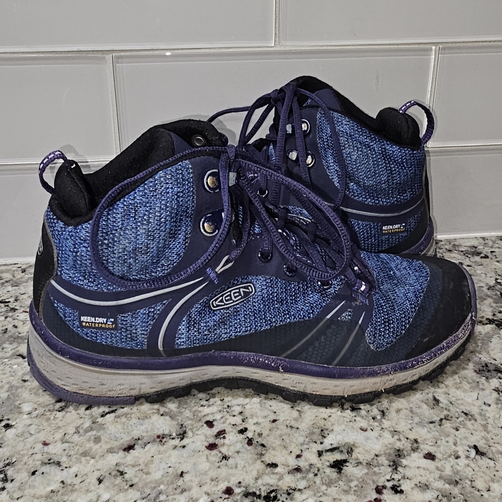 Keen hiking boots